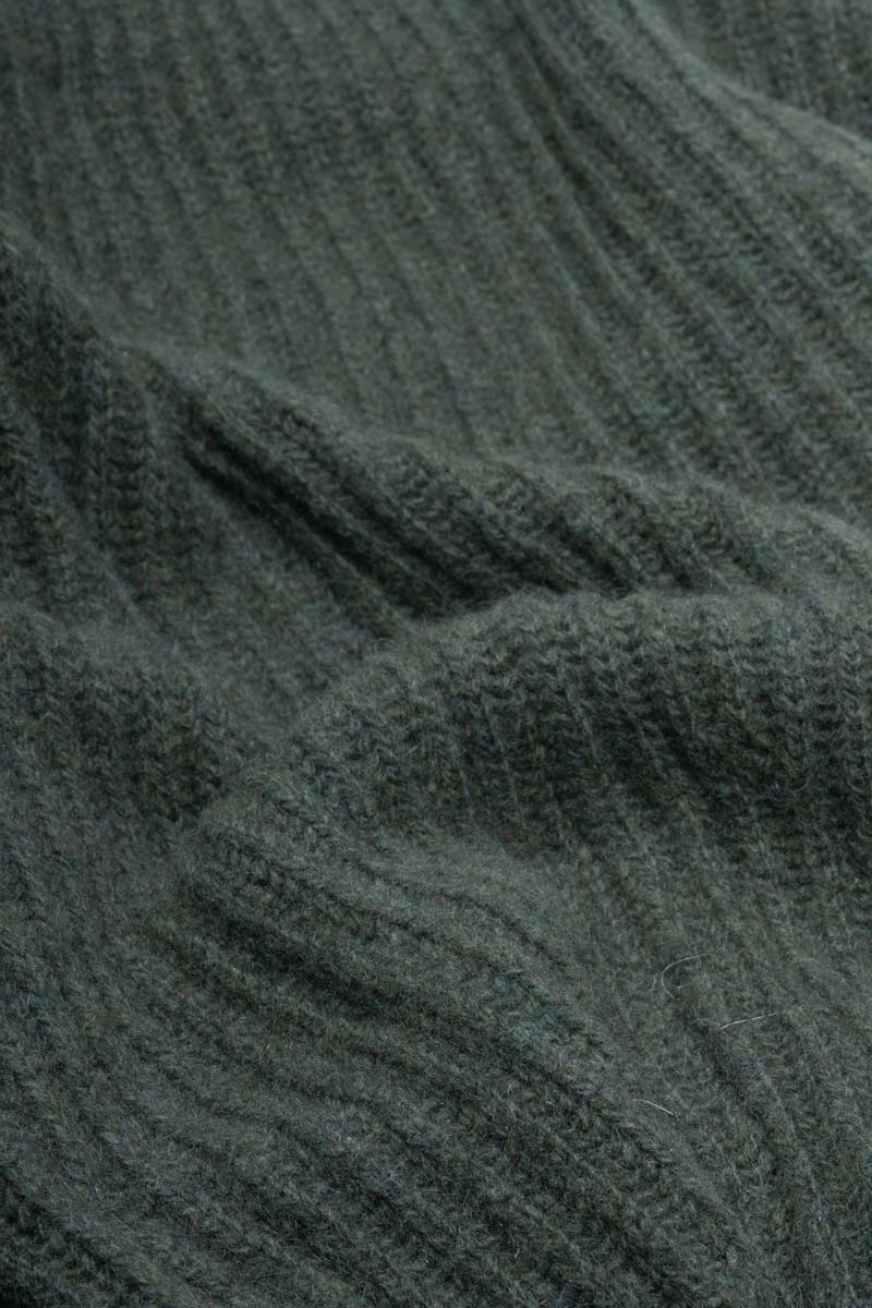 grüne Balaclava aus recyceltem Kaschmir Unisex