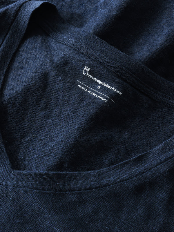 T-Shirt aus Leinen mit V-Ausschnitt
