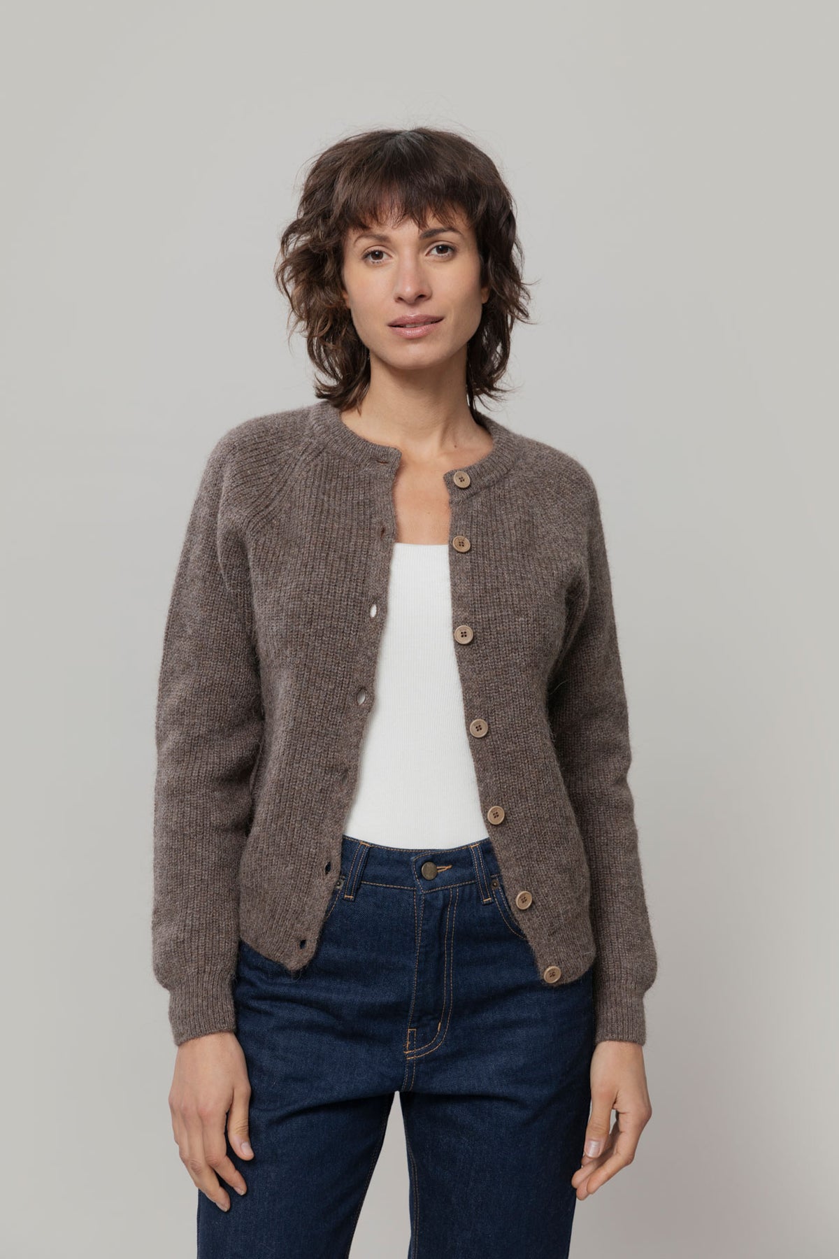 Rifo Vittoria Damen Cardigan braun aus recycelter GRS zertifizierter Alpakawolle