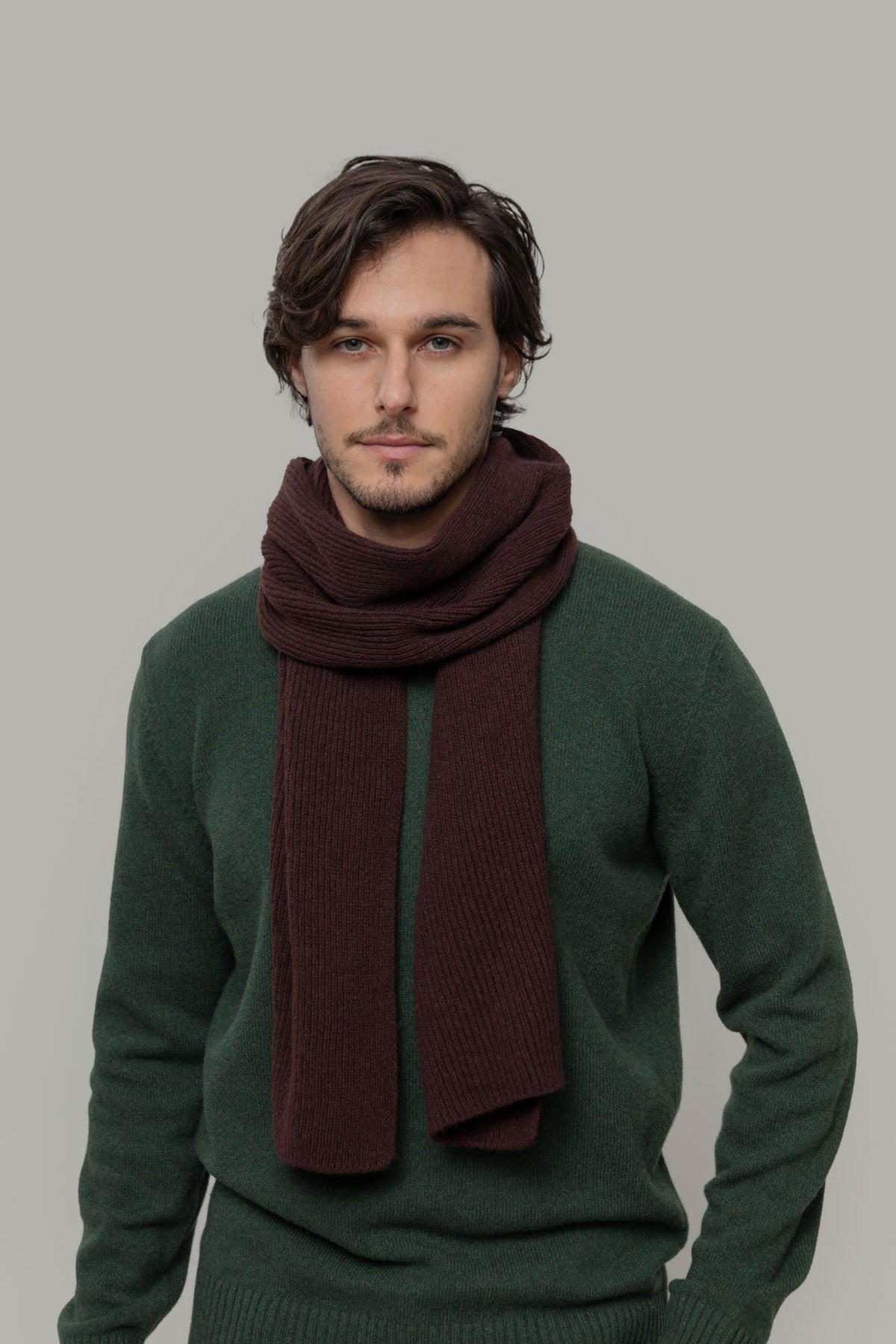 Rifo Federico dunkelbrauner Schal unisex recyceltes Kaschmir