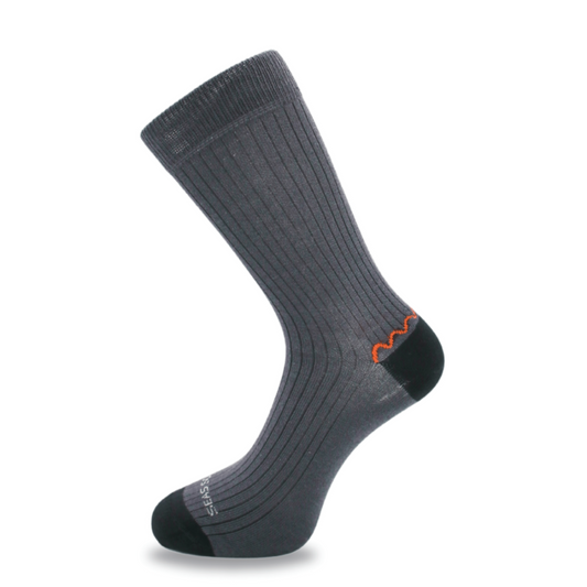 Dunkelgraue Sportsocken Healthy Seas aus Econyl und Bio Baumwolle "Shell"